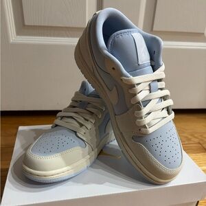 Jordan Air 1 Low SE Sneakers
